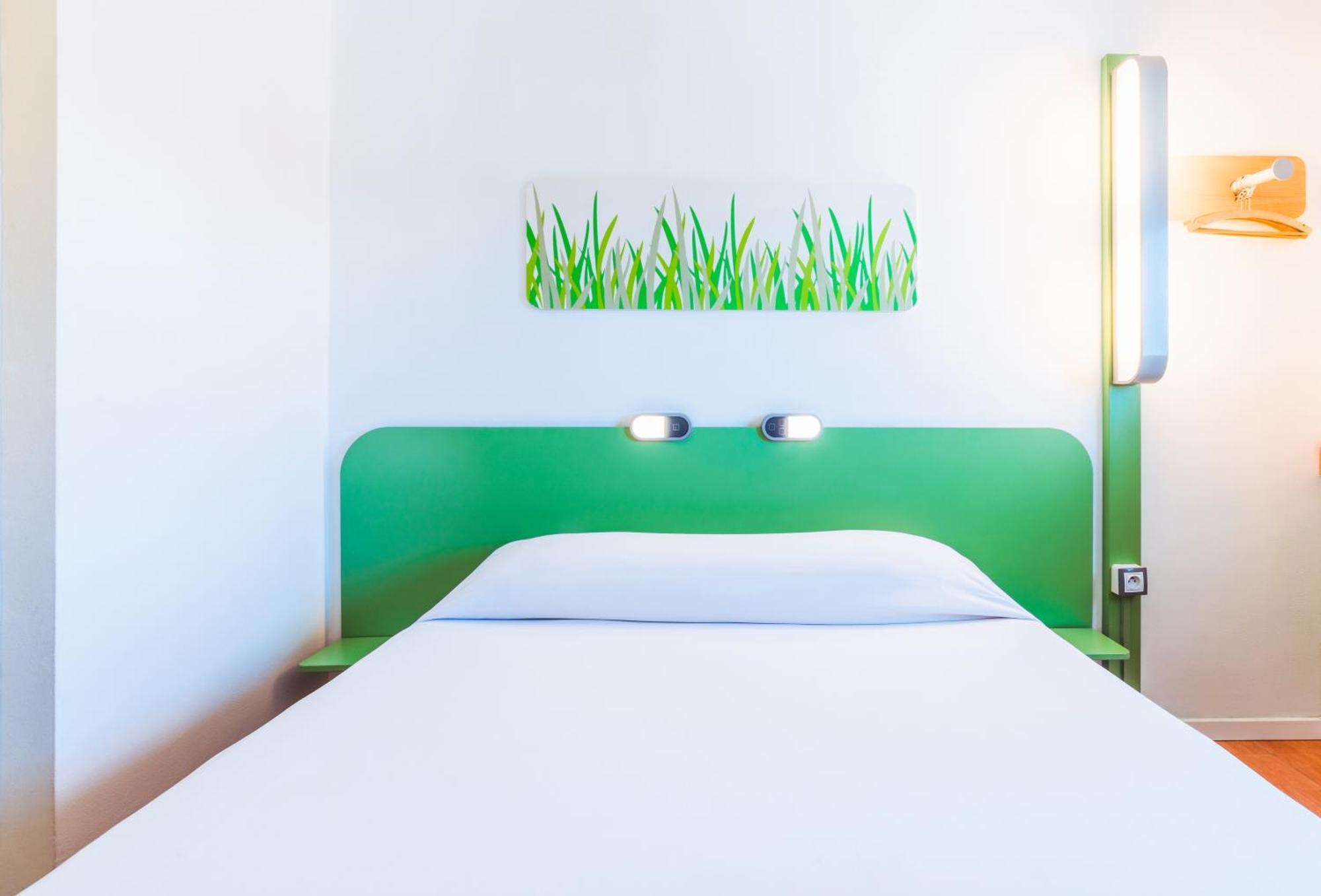 Ibis Budget Santeny Exterior foto